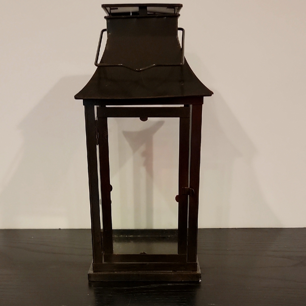 Elegant Black Metal Lantern
